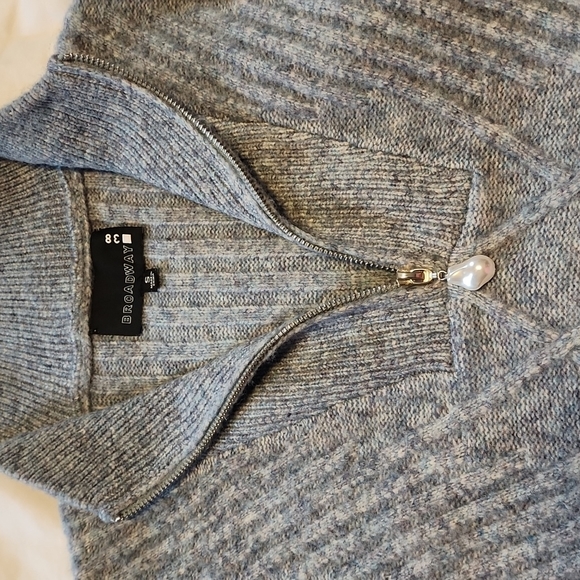 1 Broadway 38 Sweater - Picture 2 of 3